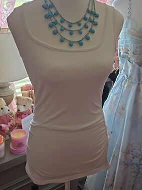 VENUS White Scoop Neck Ruched Tank